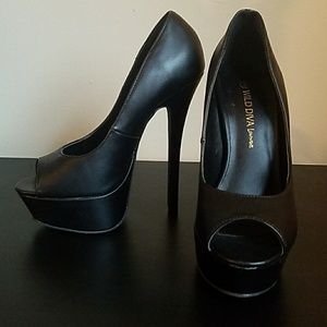 Peep toe Leather platform heels